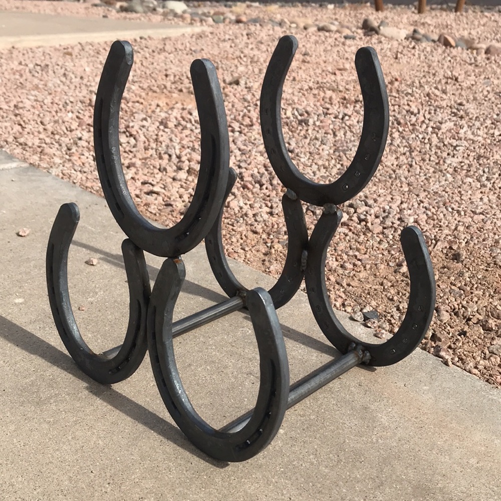 HORSESHOE WINE RACK - Picture 3 of 3